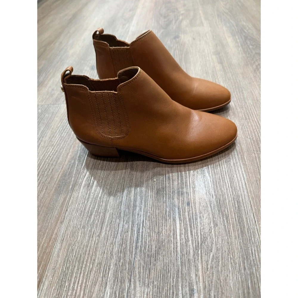 Michael Kors‎ Womens Leather Ankle Boots Tan Brown Chelsea Shaw flat bootie - Picture 3 of 10